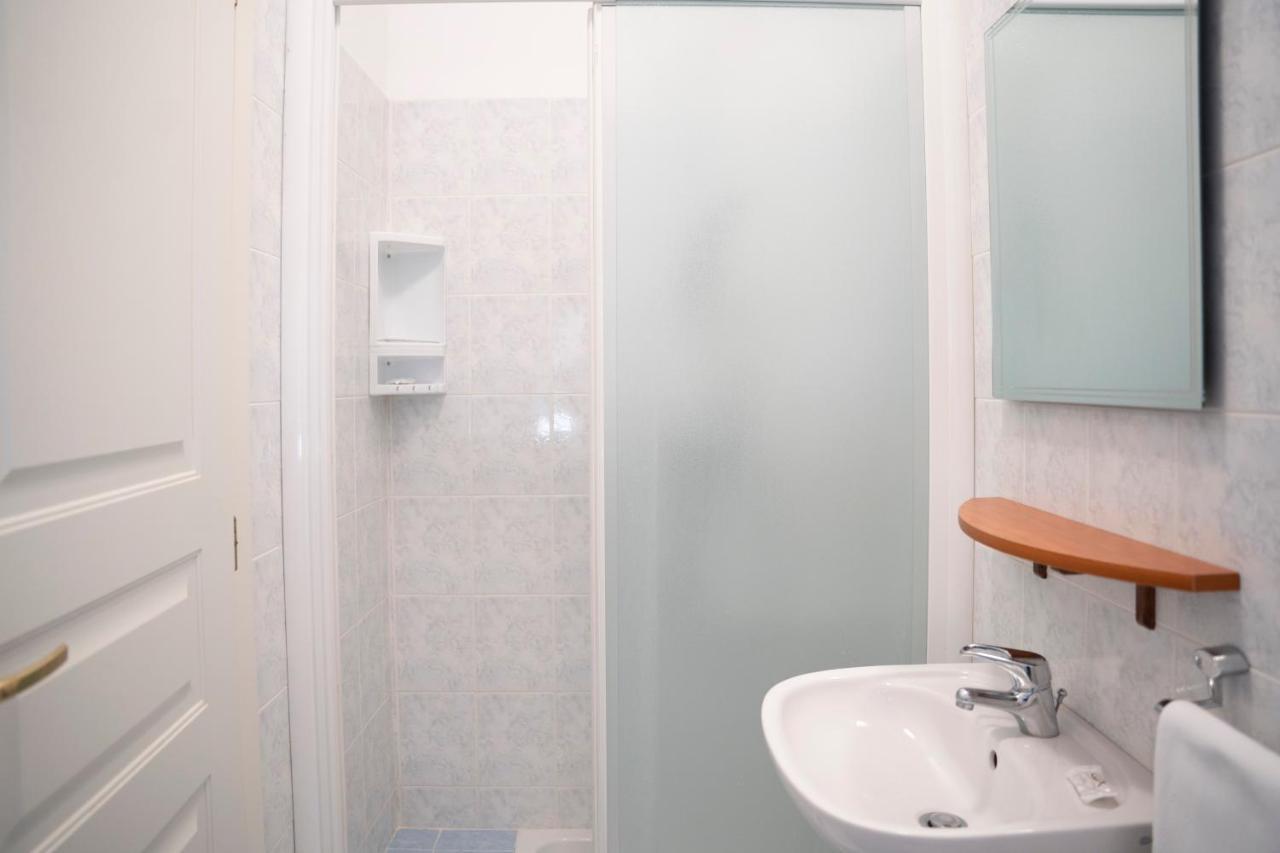 028 - Agriturismo "Il Boschetto" Con Piscina, Pace E Natura - Camera Familiare Cavizzano Eksteriør billede