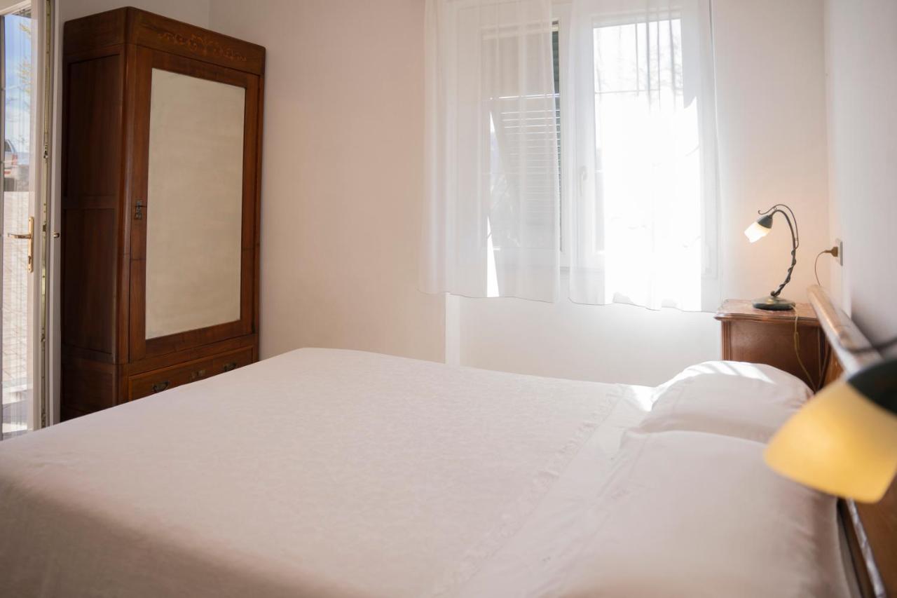 028 - Agriturismo "Il Boschetto" Con Piscina, Pace E Natura - Camera Familiare Cavizzano Eksteriør billede